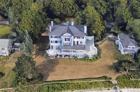 abigail johnson fidelity house.